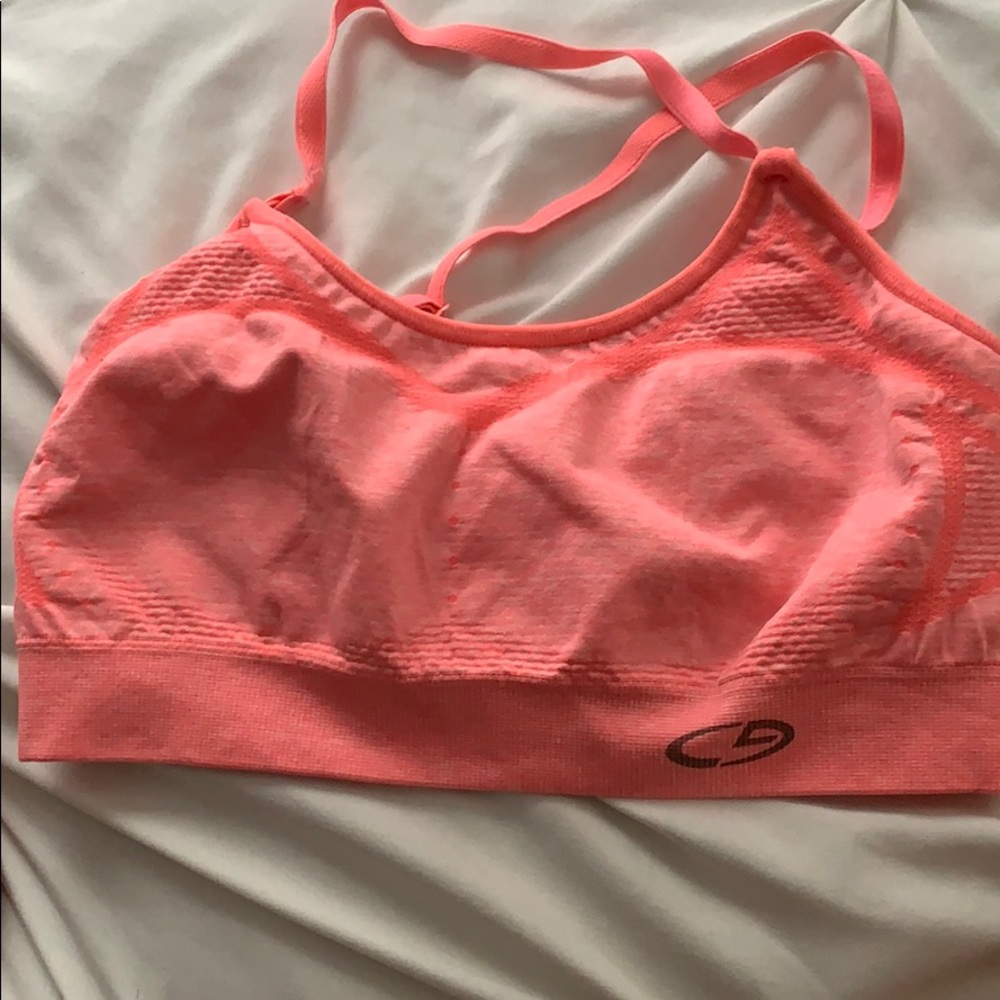 sports bra